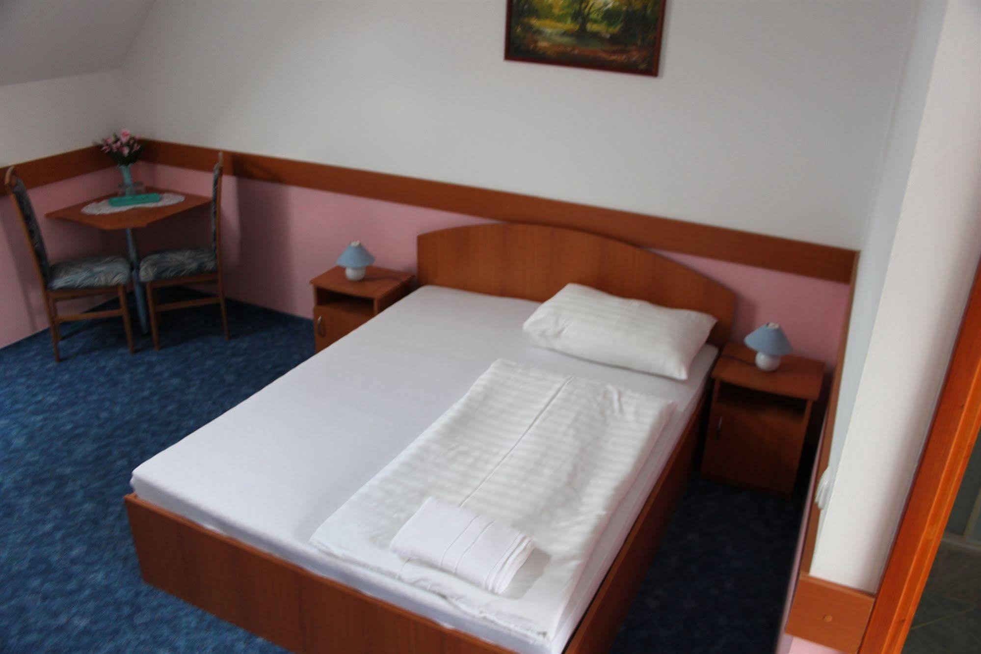 Blue Villa Appartement House Hévíz Екстериор снимка