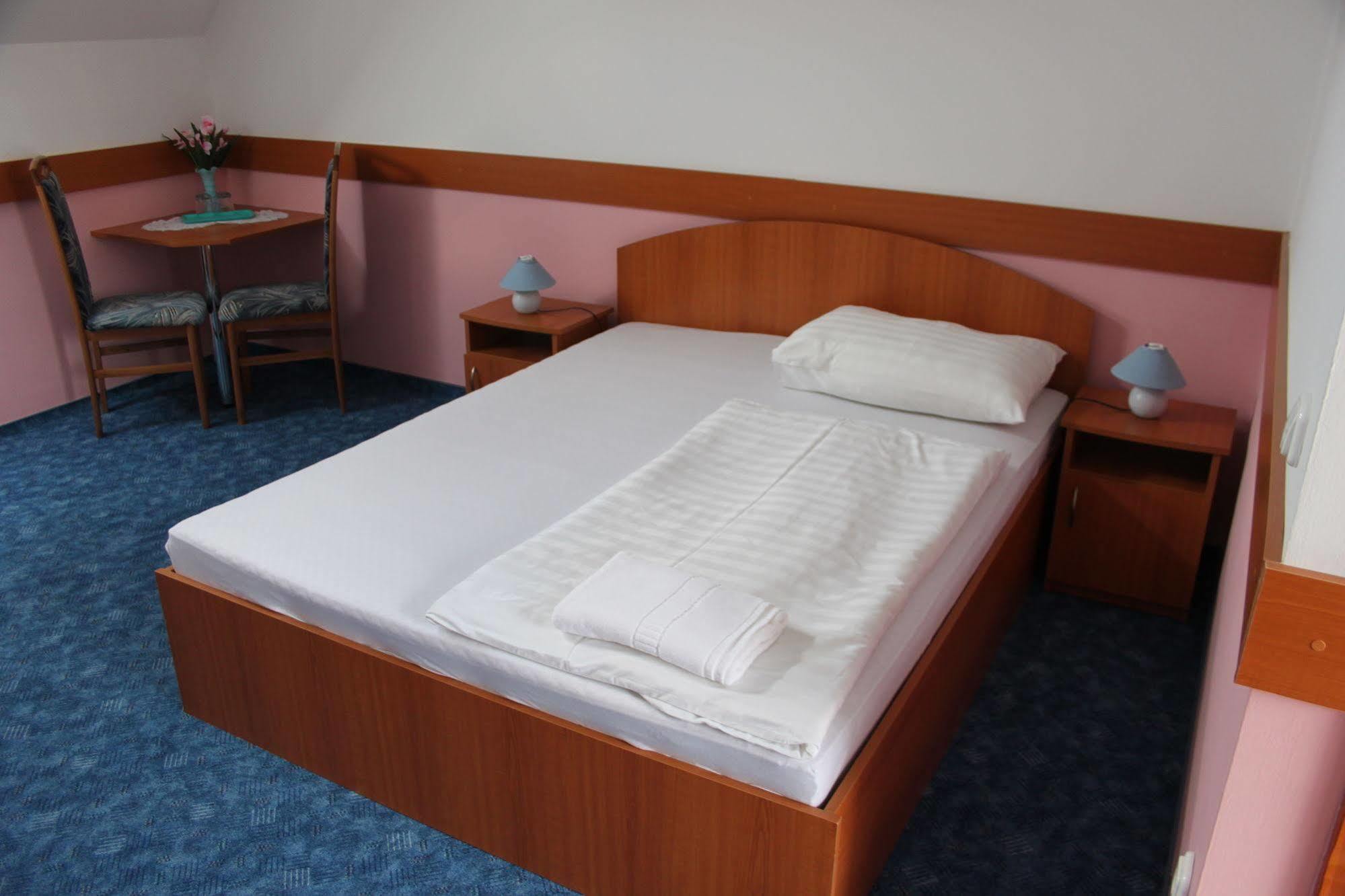 Blue Villa Appartement House Hévíz Екстериор снимка